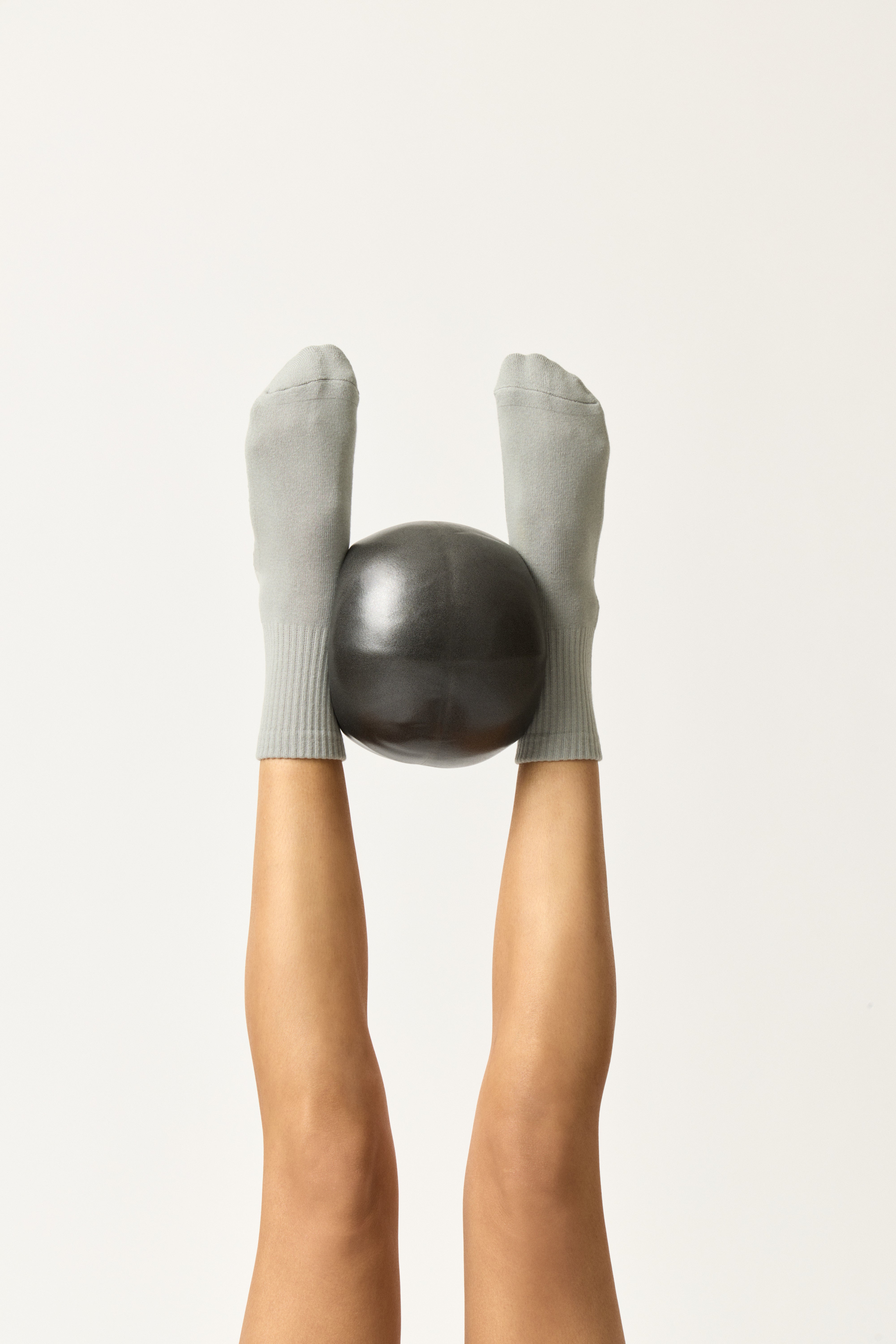 Essential Crew Pilates Grip Sock - Grey